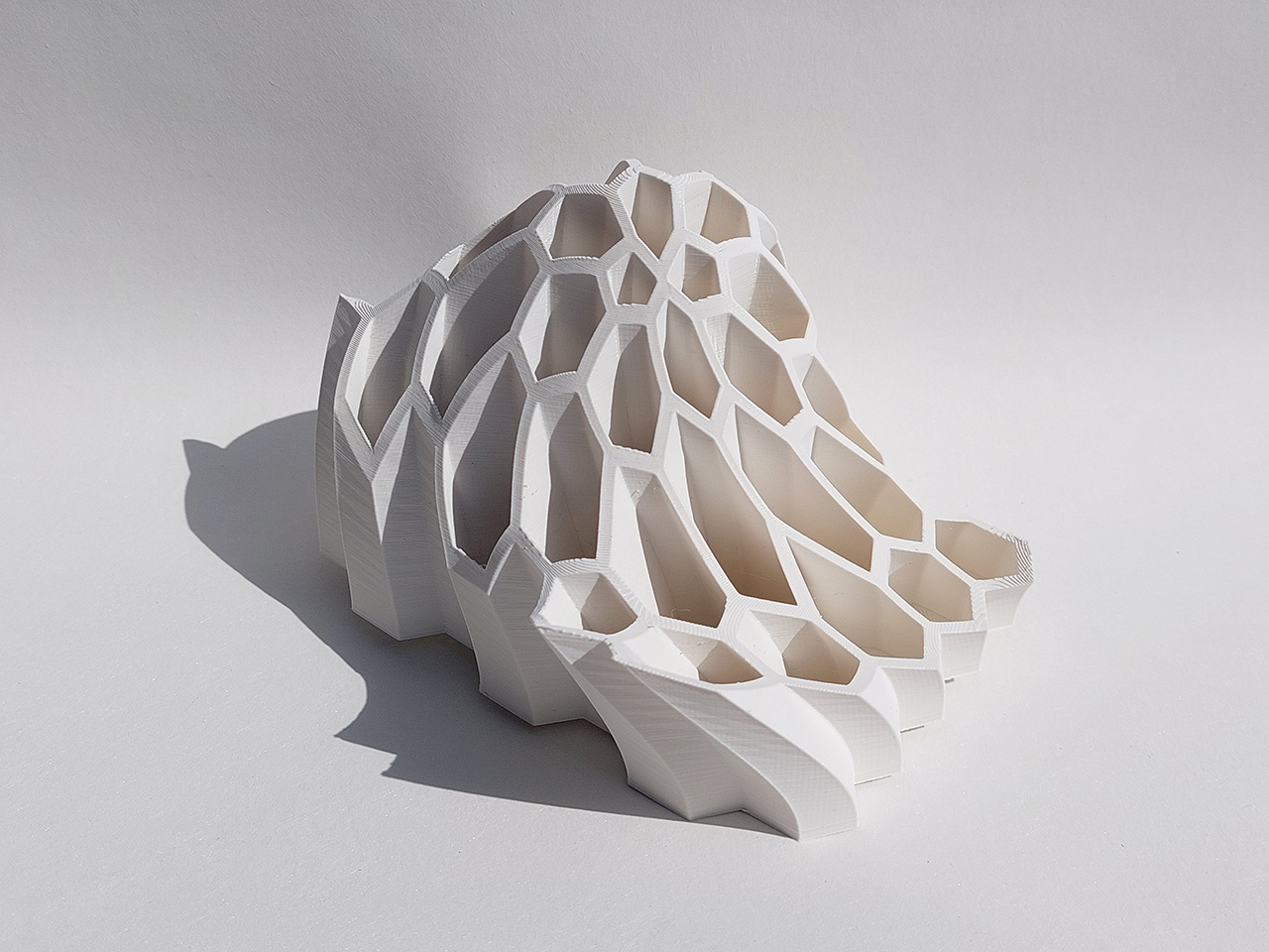 Tusinuku laikiklis biciu korio formos 15001-2