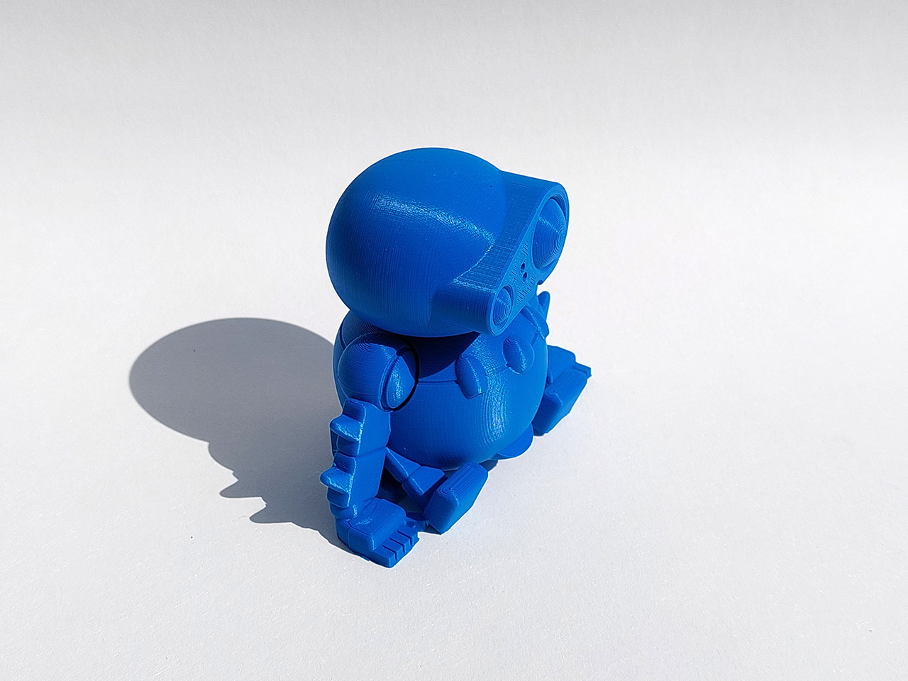 sedintis robotas 16004-2