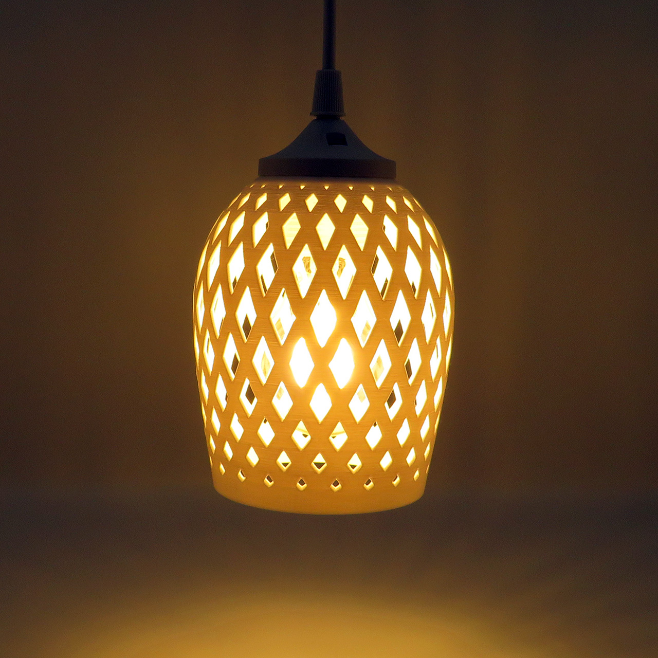 03 pakabinamas sviestuvas M415