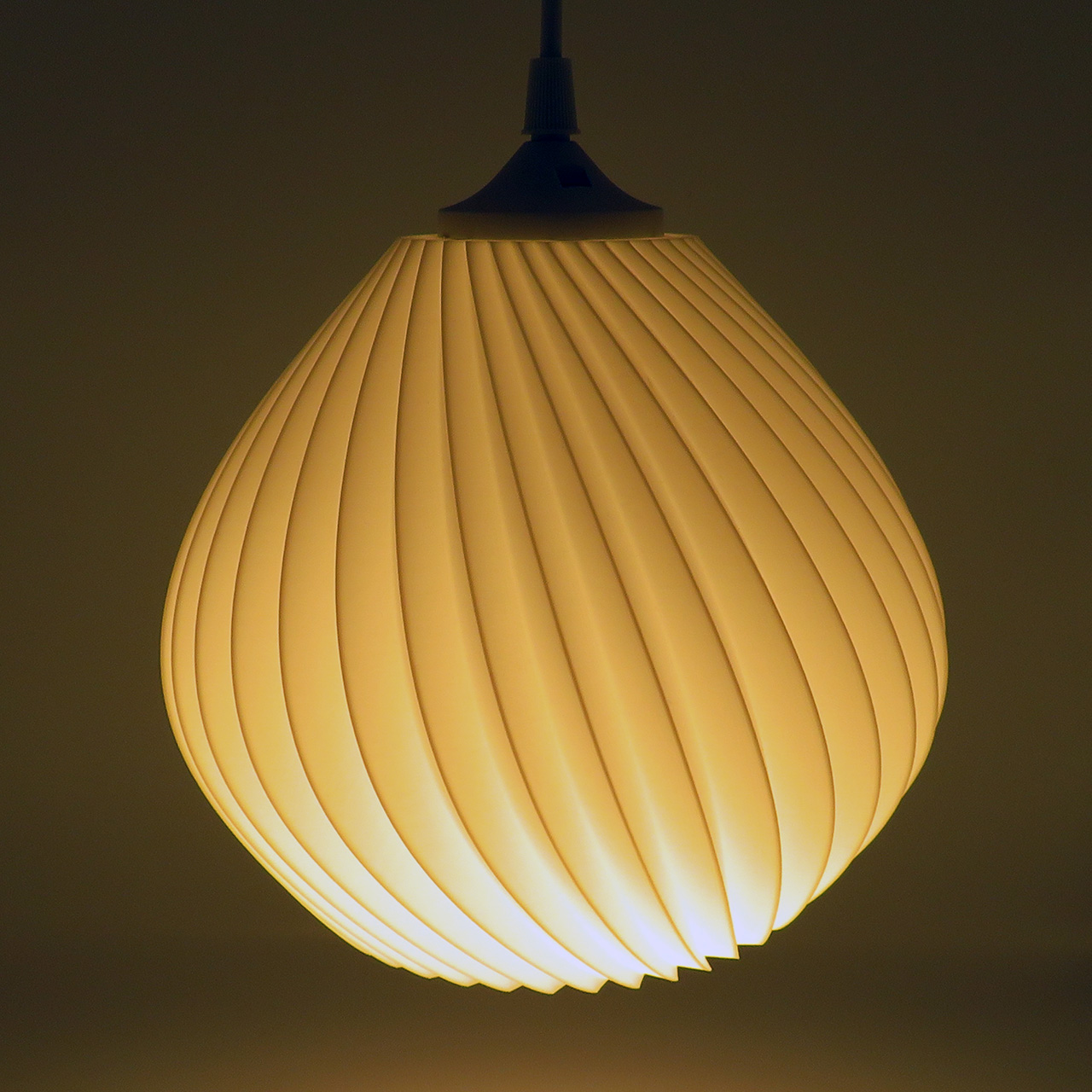 03 pakabinamas sviestuvas Silma