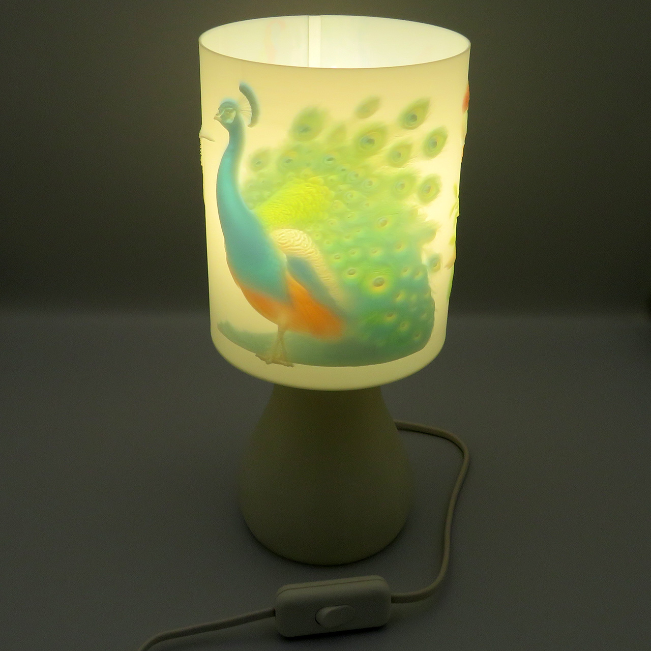 03 Stalinis sviestuvas pauksciai su piesiniu 3D