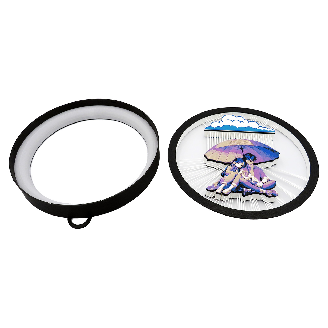 03 Sienine dekoracija apskritimo formos-Pora sedinti po lyjanciu debeseliu-plastiko gijos